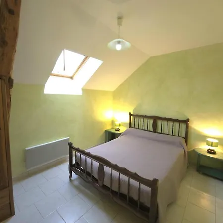 Avec 3 Chambres, Wifi, Terrasse, Proche Sites Touristiques, Animaux Acceptes - Fr-1-616-138 Holiday home