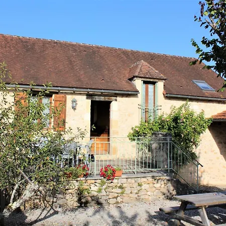 Holiday home Avec 3 Chambres, Wifi, Terrasse, Proche Sites Touristiques, Animaux Acceptes - Fr-1-616-138 *