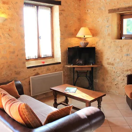 Avec 3 Chambres, Wifi, Terrasse, Proche Sites Touristiques, Animaux Acceptes - Fr-1-616-138 * Azerat
