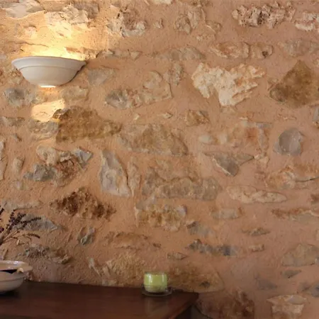Avec 3 Chambres, Wifi, Terrasse, Proche Sites Touristiques, Animaux Acceptes - Fr-1-616-138 Дом отдыха